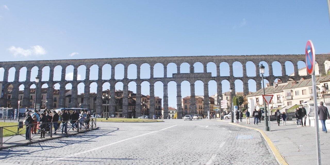 Upptäck Spanien! Sagolika Segovia