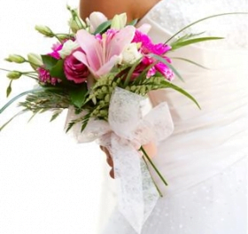 Bröllops Special – Allt fler par väljer att gifta sig utomlands