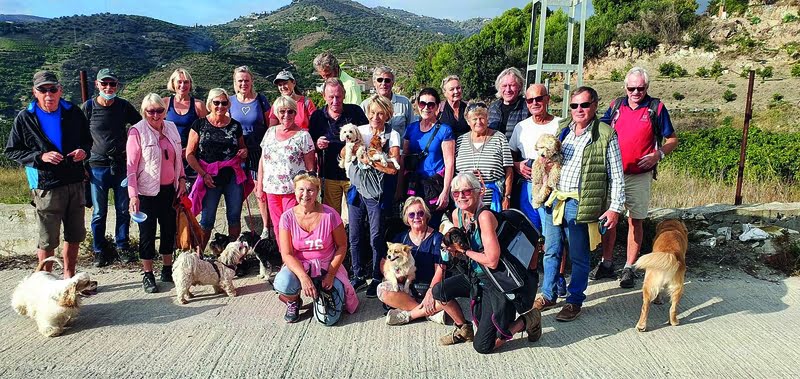 HÄRLIGA HUNDVANDRINGAR I FRIGILIANA OCH NERJA