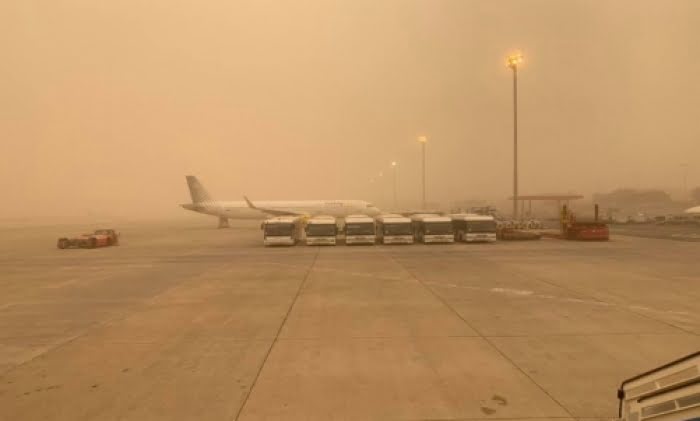 20.000 flygresenärer drabbade vid sandstorm över Kanarieöarna