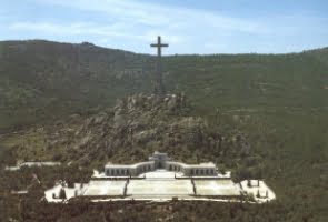 700 personer vid religiös minnesceremoni vid Valle de los Caídos
