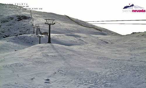 Årets första snö har fallit på Sierra Nevada