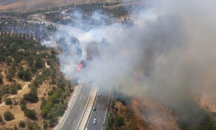 Brandrök stängde A-7:an vid Torremolinos