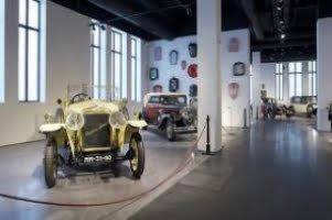 Färre besökare vid bilmuseum
