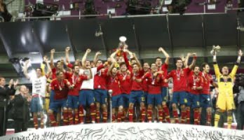 Historiskt EM-guld för Spanien och Iker Casillas