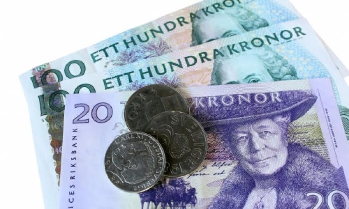 Kronan fortsätter att falla i år