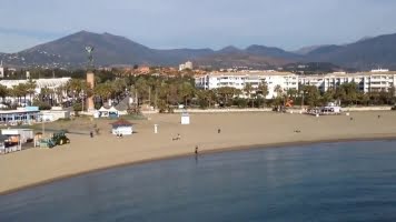 Kustmyndigheten har beslutat om rivning av två restauranger på Banús-strand
