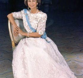 La Reina Doña Sofía berättar i en ny bok om sitt liv