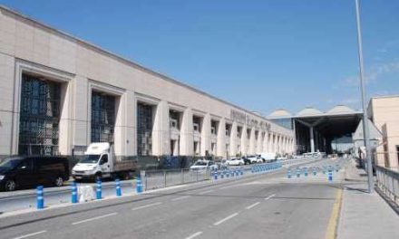 Málaga flygplats förbereder för turister