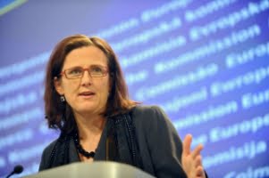 Malmström vill veta varför Guradia Civil använt gummikulor mot migranter