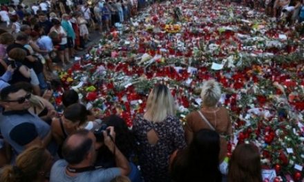 Minnesstund för terrorns offer hålls i Barcelona