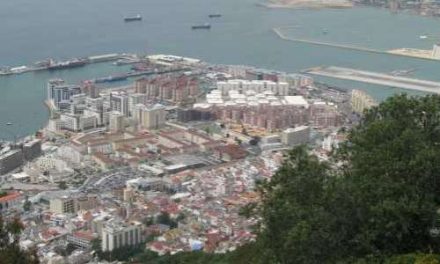 Munskyddskrav utomhus i Gibraltar hävs