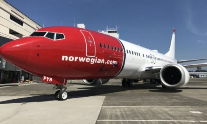 Nio dagar försenad landade Norwegianplan i Stockholm