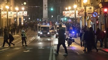 Polisman avled efter supporterbråk i Bilbao
