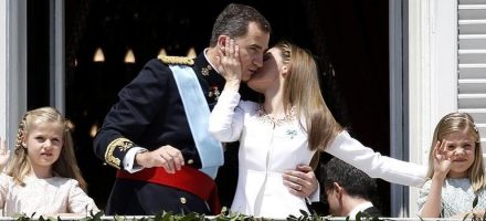 Rojalistisk yra i Madrid med Felipe VI