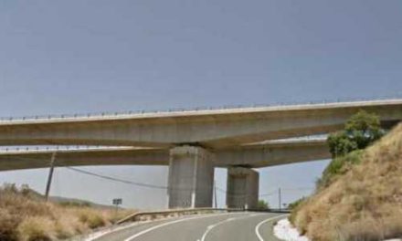 Singelolycka vid Marbella körde av motorvägsbro