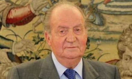 Spaniens exkung Don Juan Carlos flyttar till Västindien