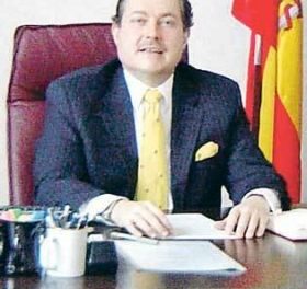 Spaniens tidigare ambassadör i Finland riskerar tio års fängelse
