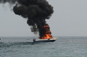 Svenska badgäster vittnen till båtexplosion