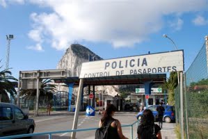 Två vuxna och två barn hittats döda ”i blodbad” i Gibraltar