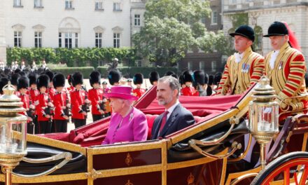 Spanien sörjer drottning Elizabeth II död