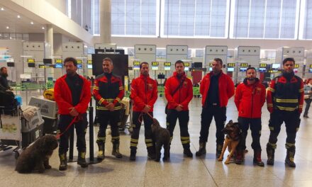 Räddningspersonal i Málaga på väg till Turkiet