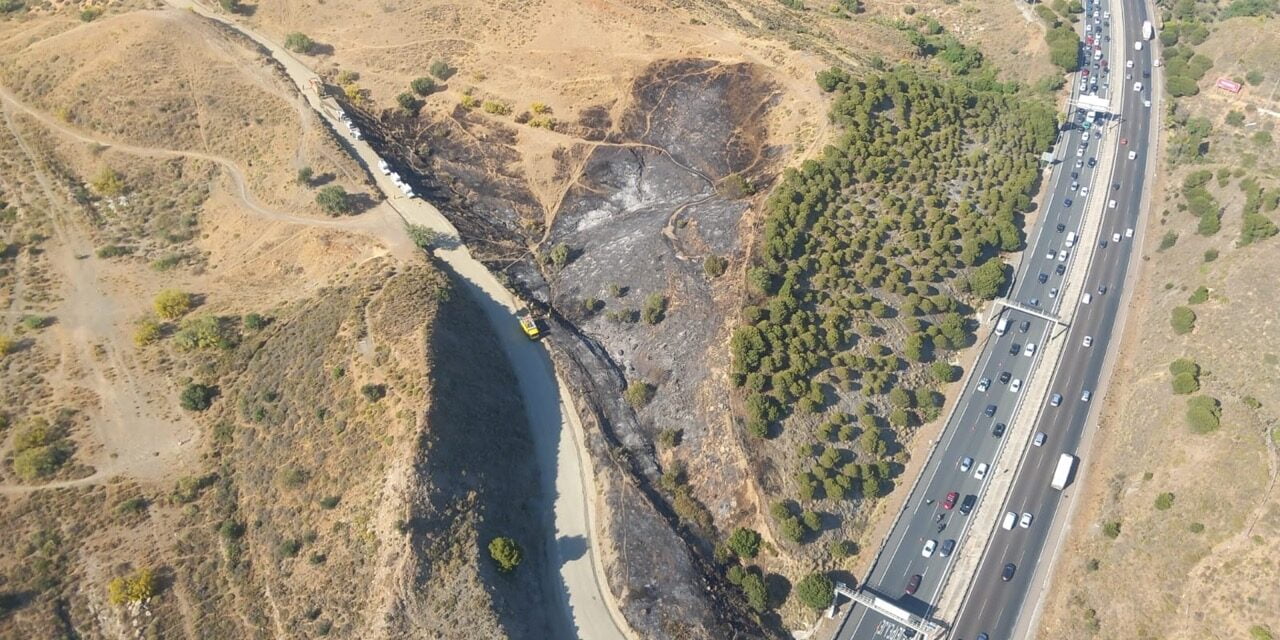 Bilbrand på A-7:an orsakade naturbrand