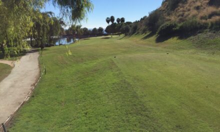 Solkusten golfbanor visar hållbarhet under torkan