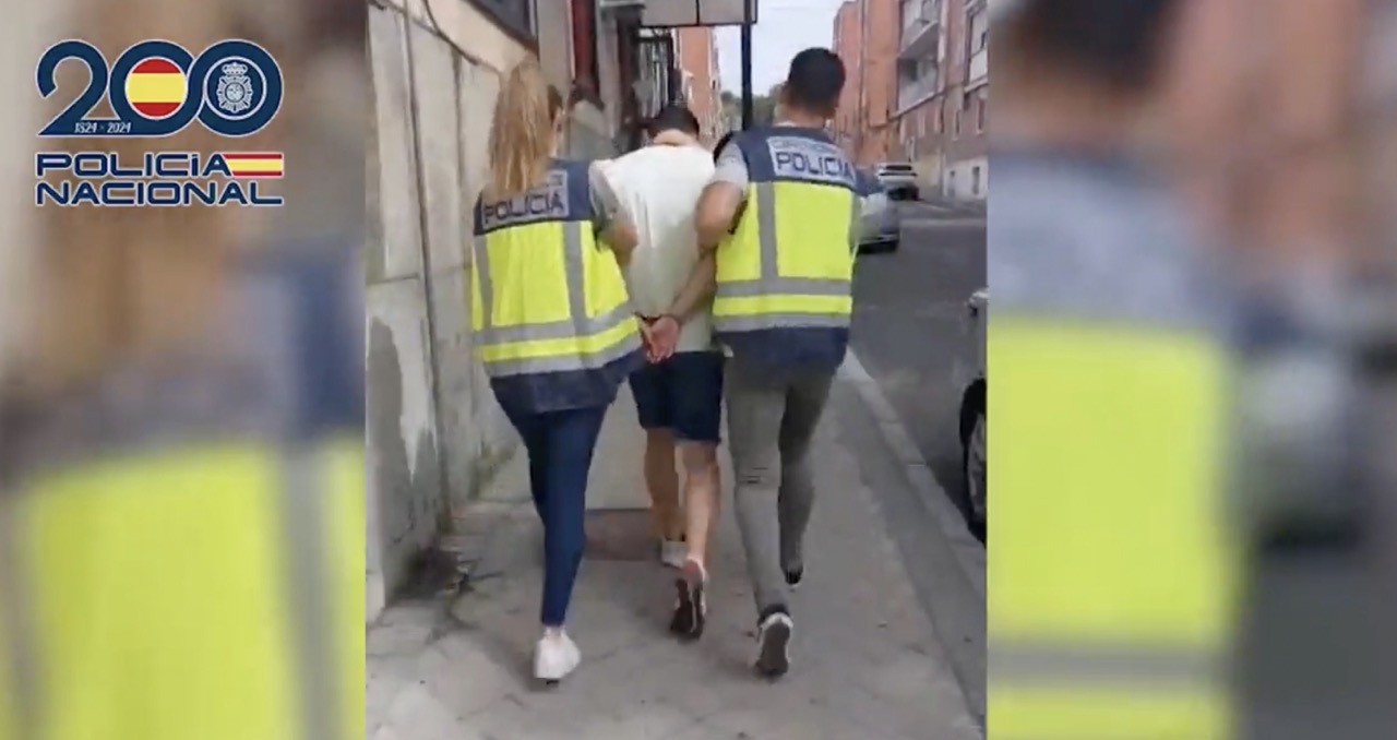 Svensk kvinna med bebis hölls inlåst