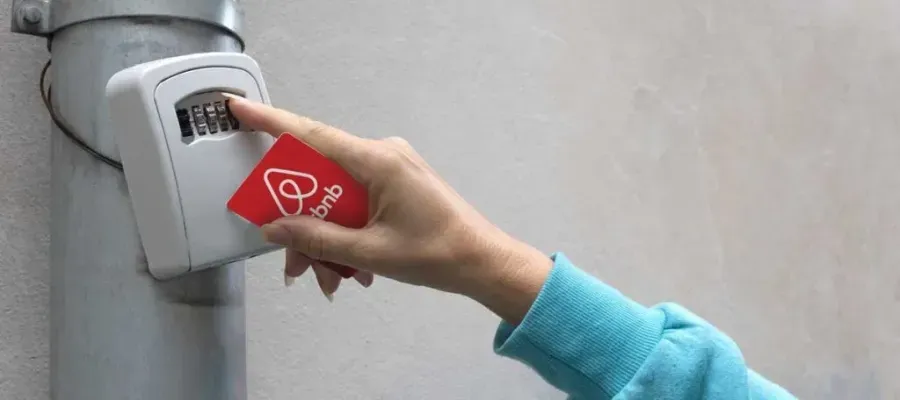 Airbnb ska plocka ner annonser utan registreringsnummer
