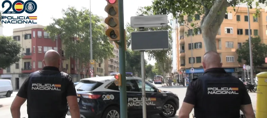 Man gripen för att ha stulit resväska från svensk turist