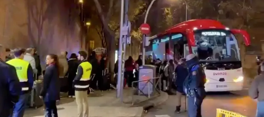 Resenärer söker förtvivlat efter färdsätt