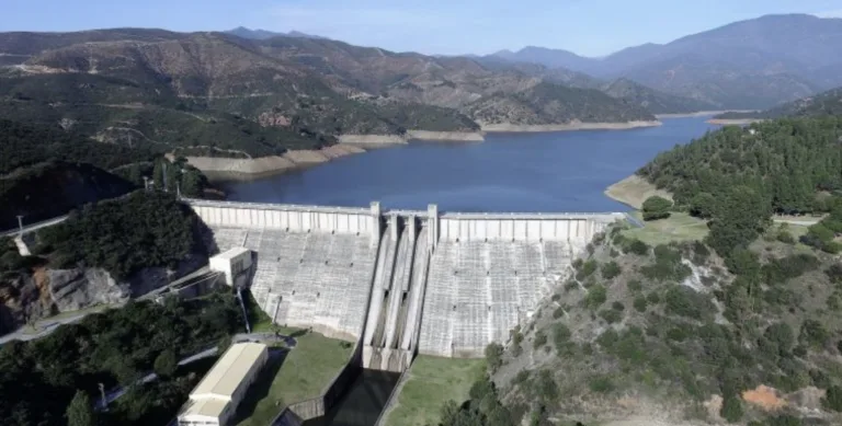 Presa de La Concepción (Málaga) - Wikipedia, la enciclopedia libre