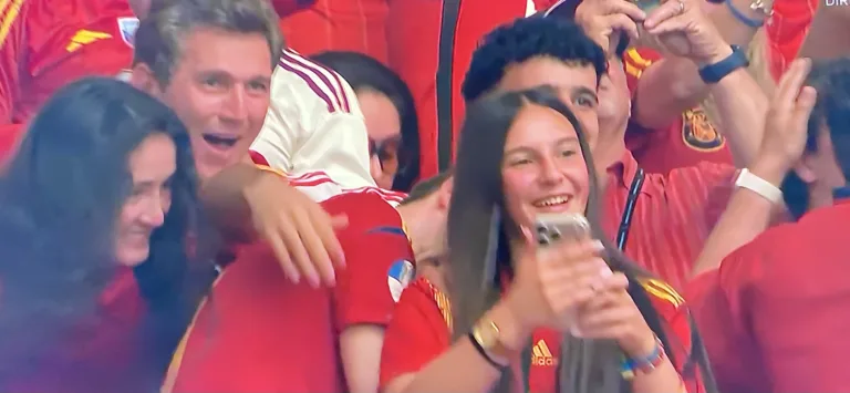 Glada spanska fans